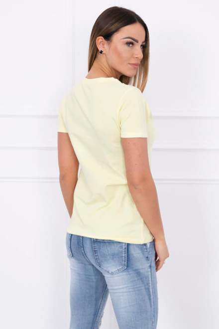  Tricou cu decoraţii