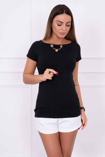  Tricou cu decolteu şi colier