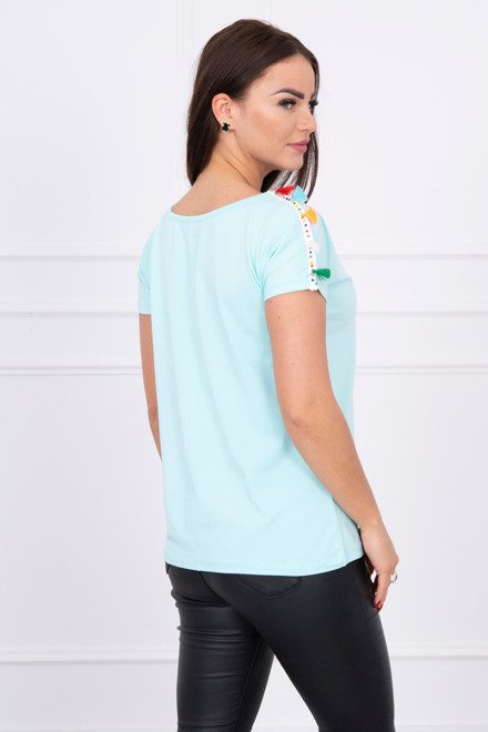  Tricou cu ornamente colorate