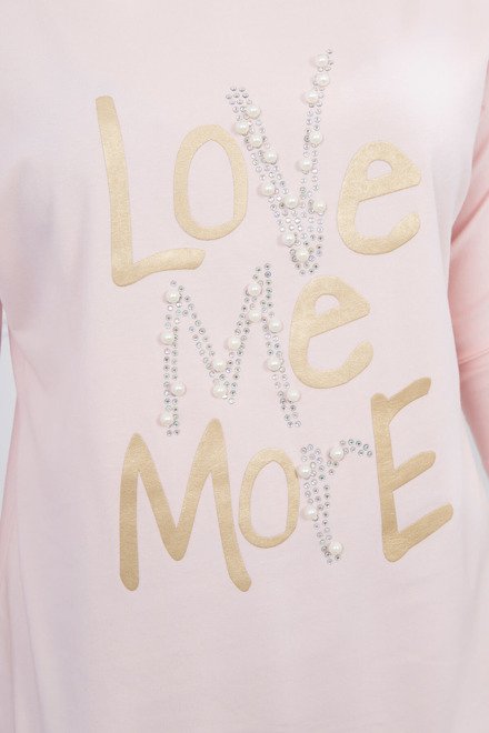  Tricou Love Me More